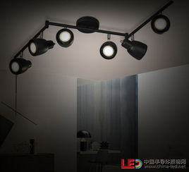 打造完美光环境 筒灯、射灯与轨道灯的布局技巧